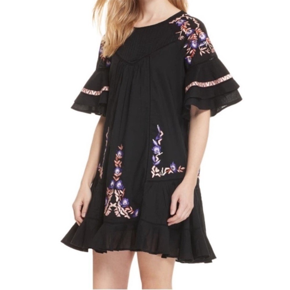 Free People Black‎ Floral Embroidered Mini Dress Boho Ruffle Bell Sleeve Pintuck